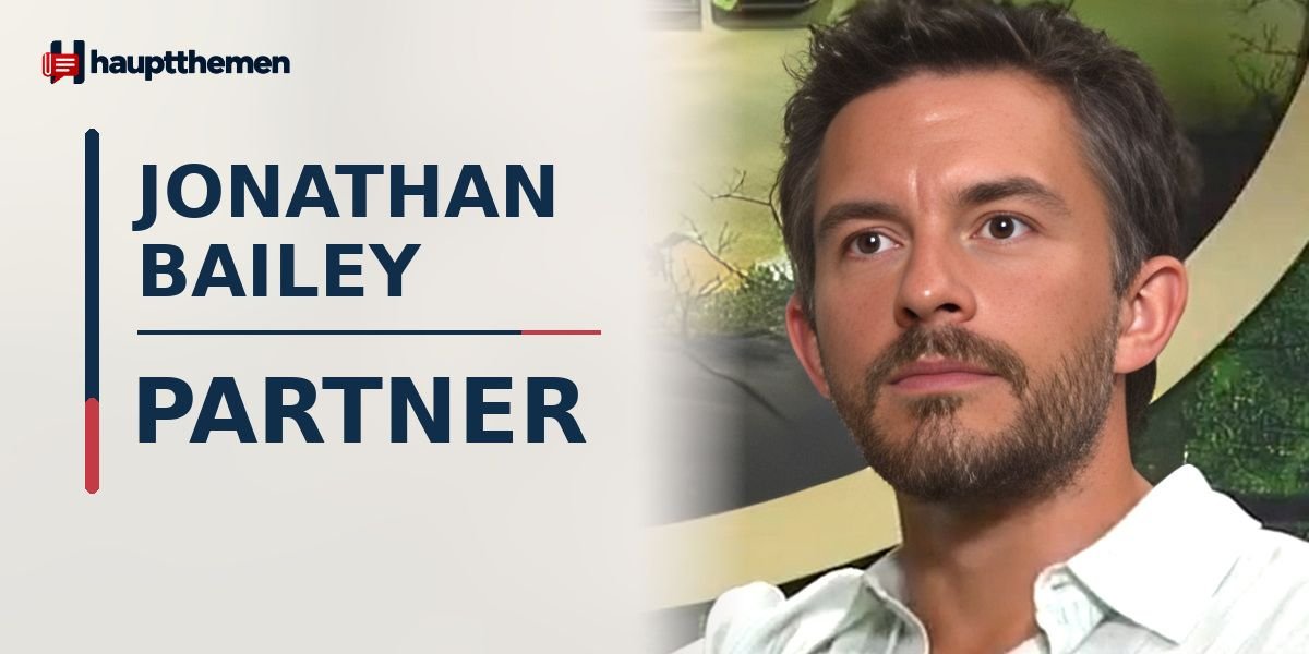 Jonathan Bailey bei einem öffentlichen Auftritt auf dem roten Teppich