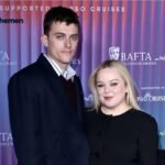 Nicola Coughlan und ihr Partner Jake Dunn bei einer gemeinsamen öffentlichen Veranstaltung in London